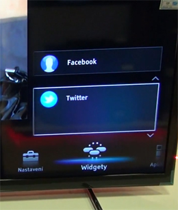 Facebook и Twitter у телевизора Sony KDL-40EX653